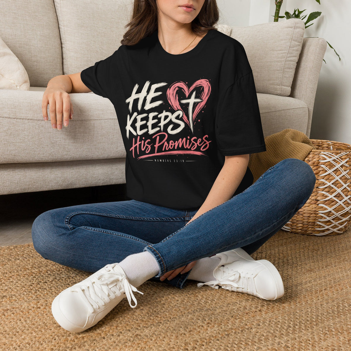 He keeps his promises T-Shirt