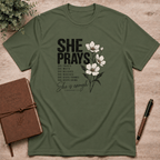 She prays T-Shirt